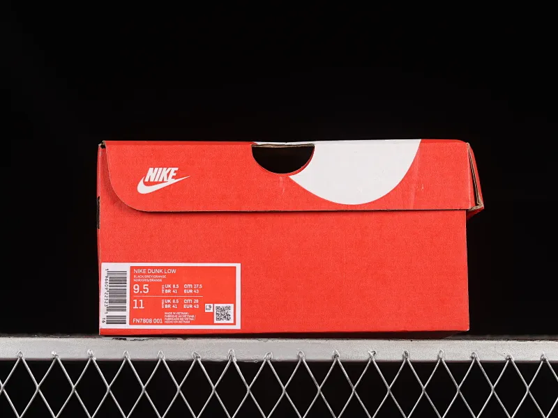 All categories Nk SB Dunk series Nk SB Dunk Low low-top sneakers Nk Dunk Low "Mini Orange Swoosh" SB low-top sports and leisure sneakers FN7808-001